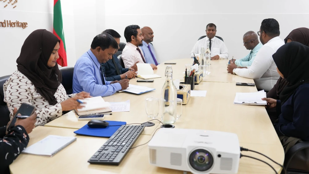 photo for ވަޒީރު އާދަމް ނަޞީރު އިބްރާހީމް އުތީމު ކައުންސިލްގެ ވަފުދަކާ ބައްދަލުކުރެއްވުން